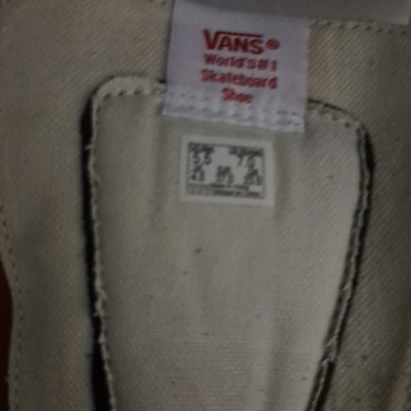 Shoes - Picture 2 of 4